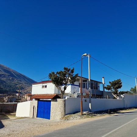 Guest House Krishen Permet Exterior photo