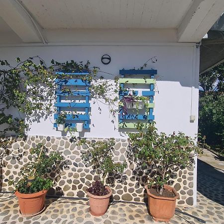 Guest House Krishen Permet Exterior photo
