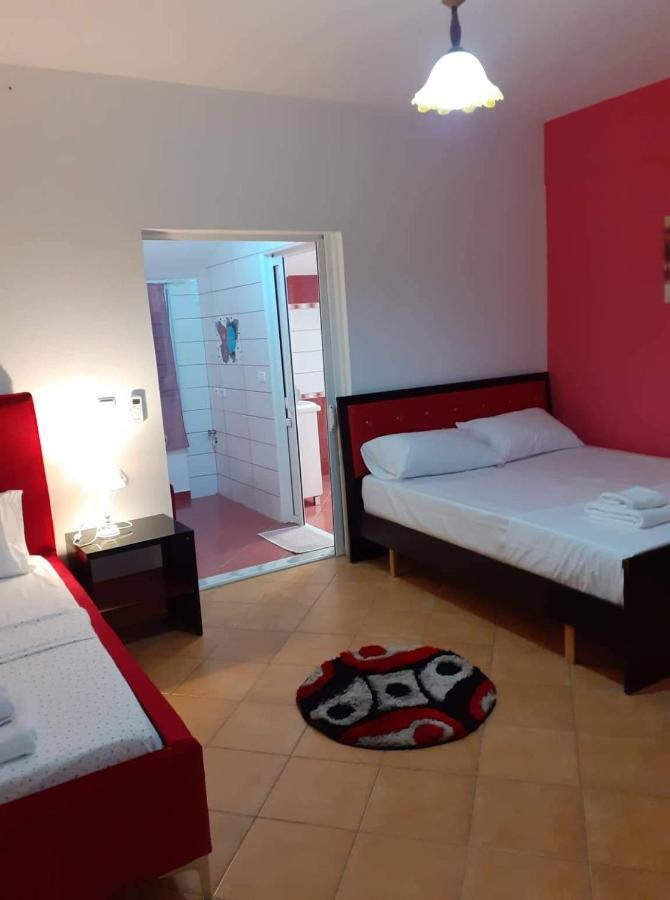 Guest House Krishen Permet Exterior photo
