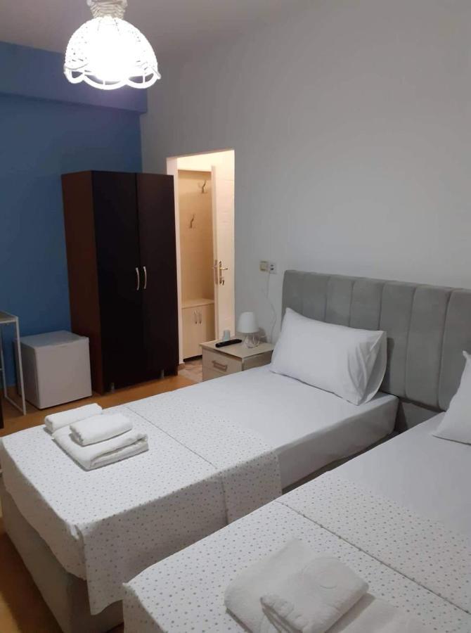 Guest House Krishen Permet Exterior photo