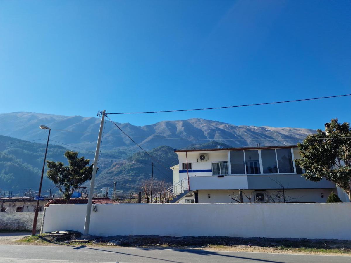 Guest House Krishen Permet Exterior photo