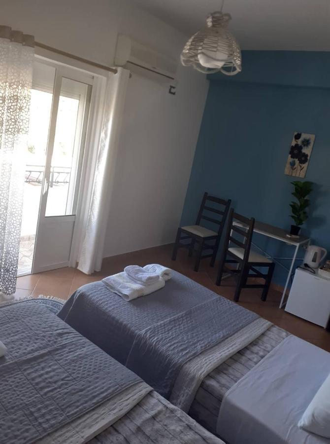 Guest House Krishen Permet Exterior photo