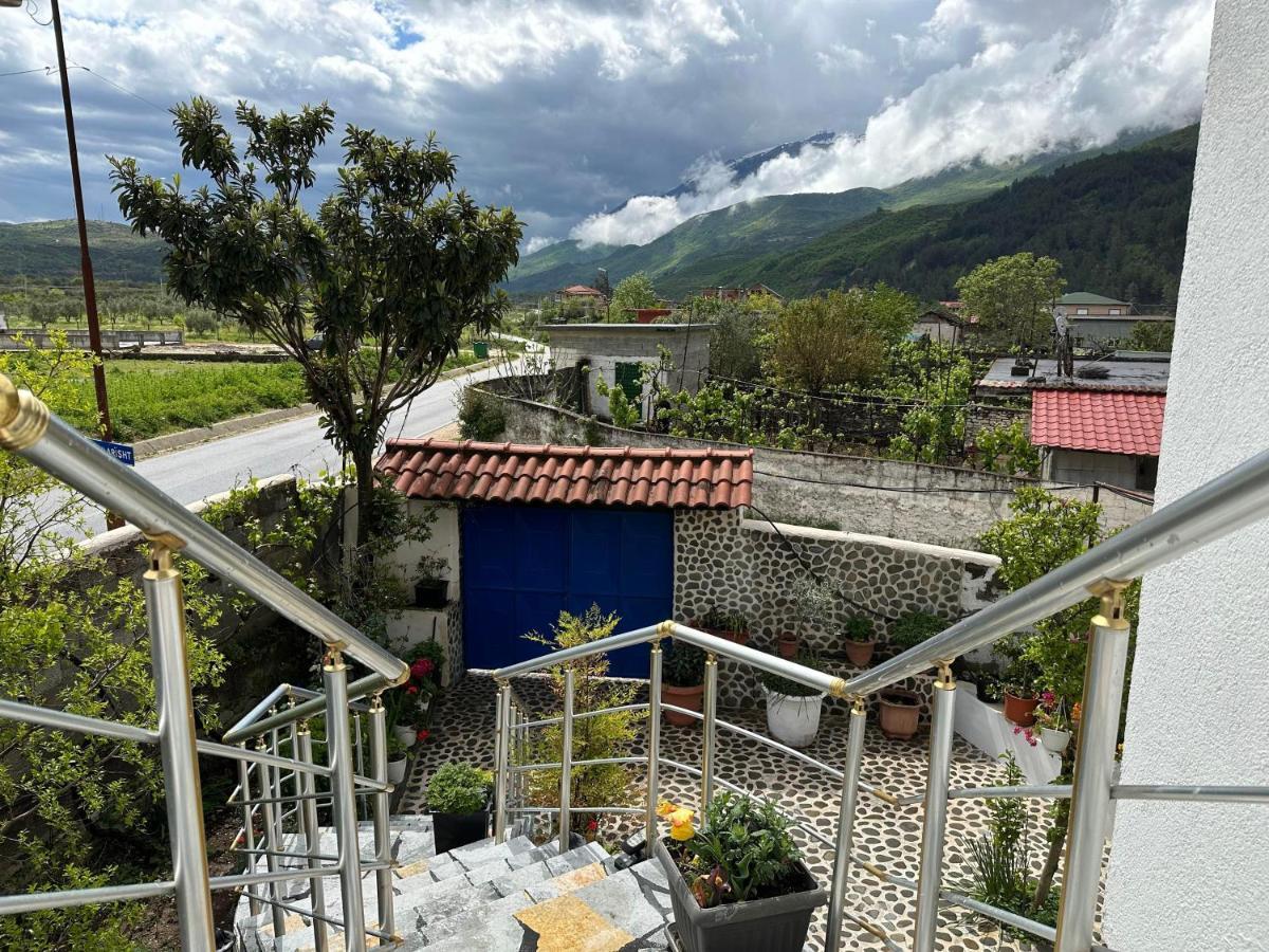 Guest House Krishen Permet Exterior photo