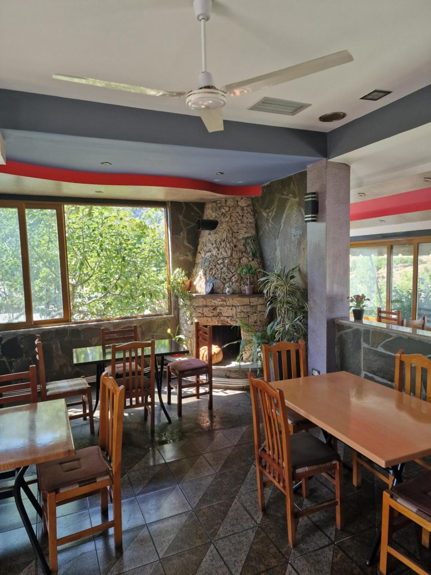 Guest House Krishen Permet Exterior photo
